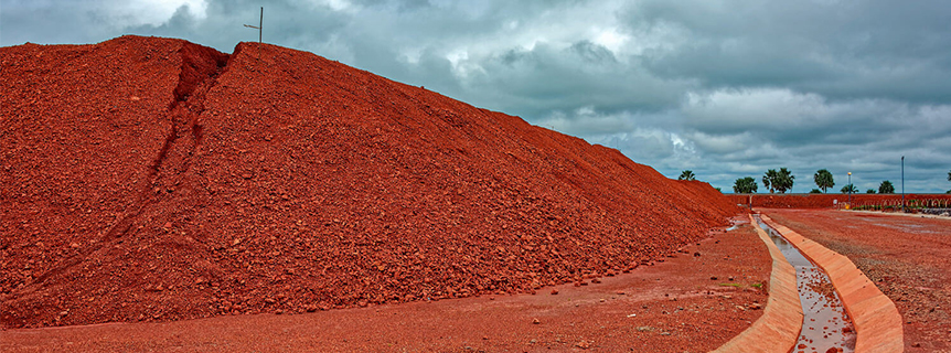 Bauxite ore3.jpg Bauxite ore3.jpg